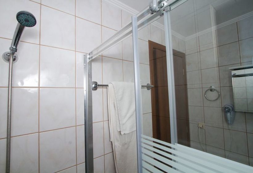 Agarathos Traditional Rooms With Pool