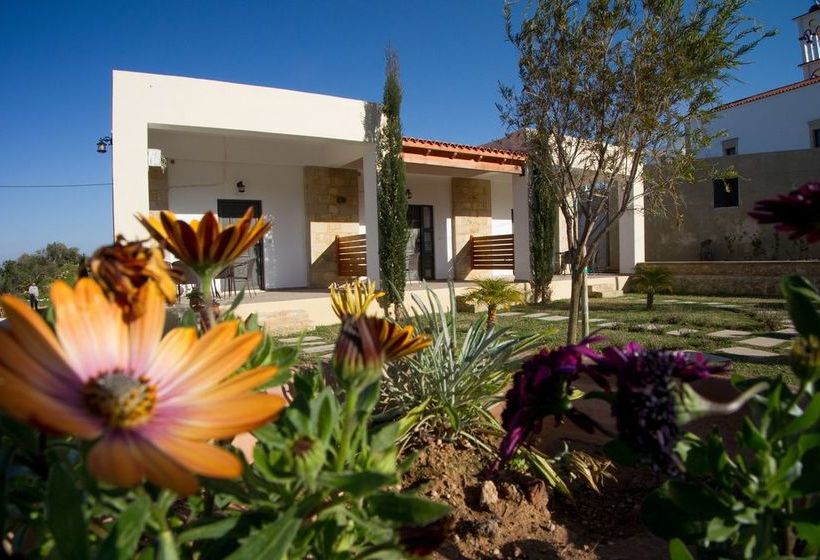 Agarathos Traditional Rooms With Pool