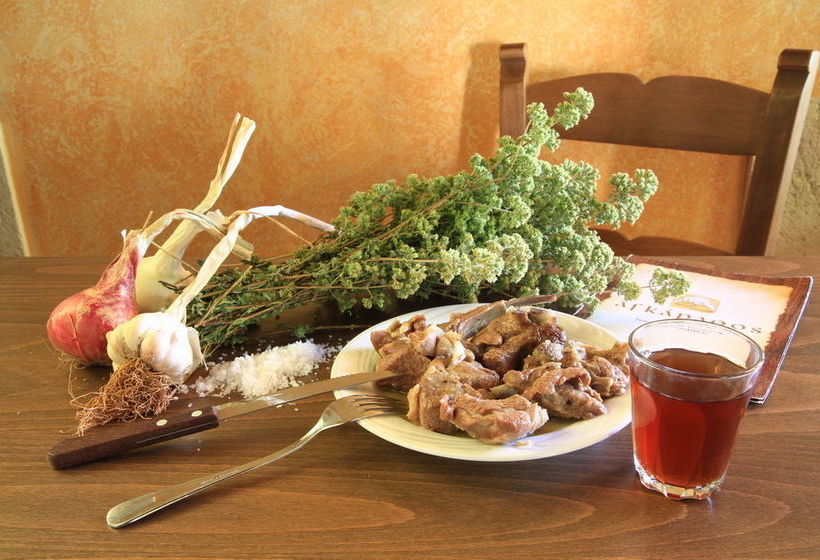 Agarathos Traditional Rooms With Pool