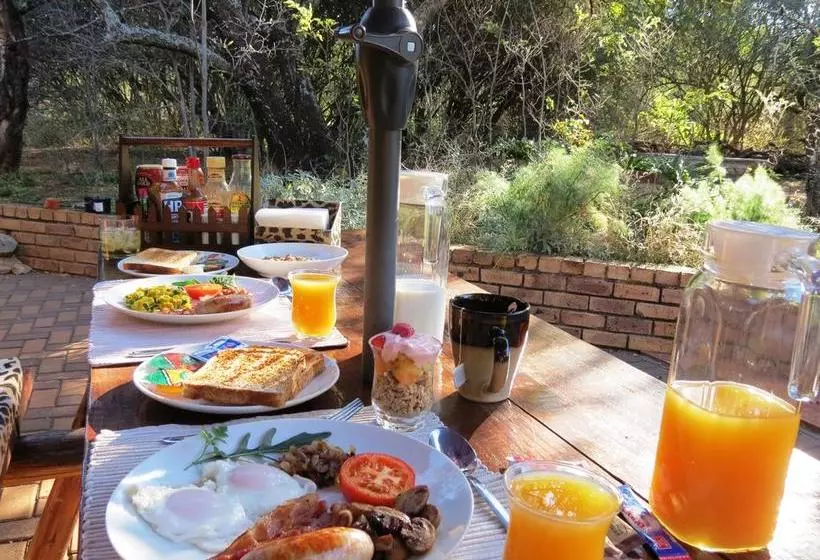 Majatalo Meerkatplaats Guesthouse And B&b