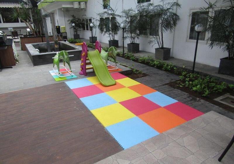 Whiz Prime Hotel Darmo Harapan Surabaya