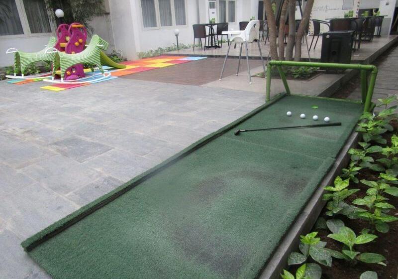 Whiz Prime Hotel Darmo Harapan Surabaya