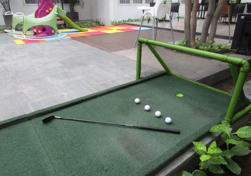 Whiz Prime Hotel Darmo Harapan Surabaya