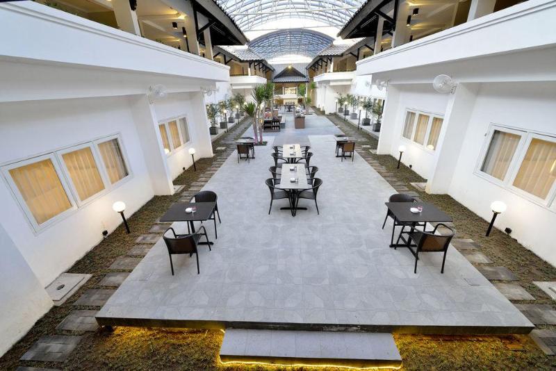 Whiz Prime Hotel Darmo Harapan Surabaya