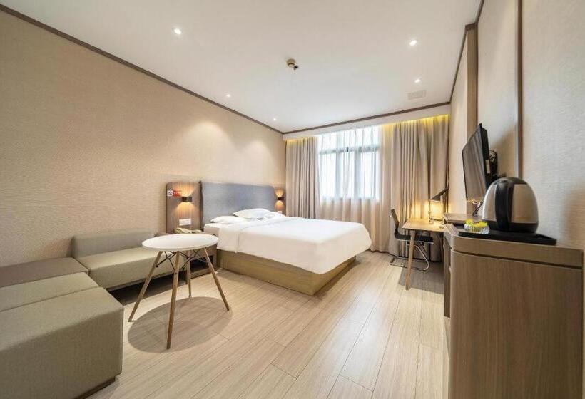 Hanting Hotel Shanghai Qingpu Caoying Road Metro Station