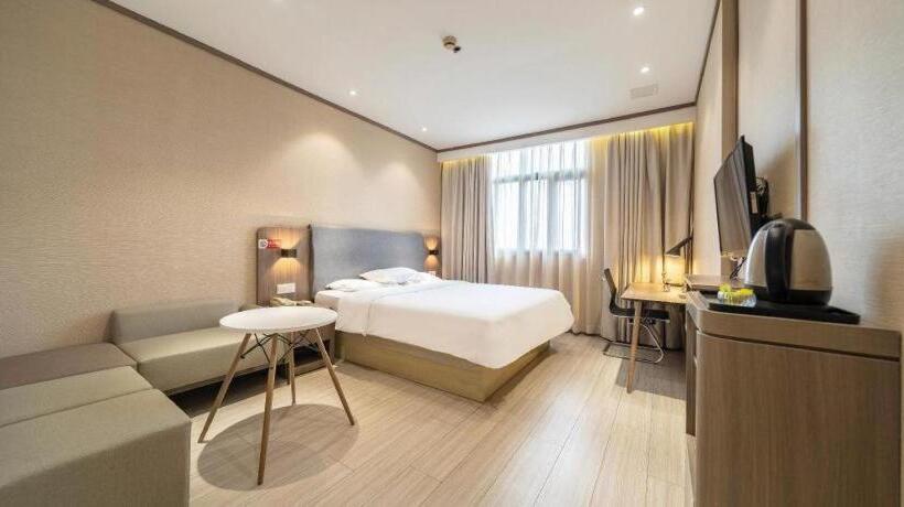 Hanting Hotel Shanghai Qingpu Caoying Road Metro Station