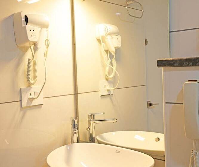 Bed and Breakfast Krishnavalsam Regency