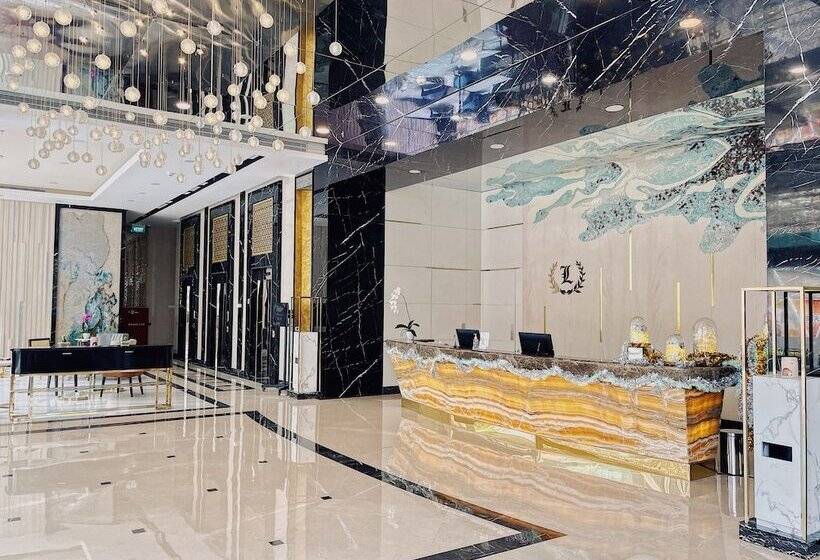 Leedon Hotel & Suites Surabaya