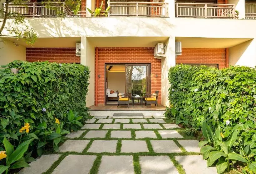 Whistling Woodzs Resort