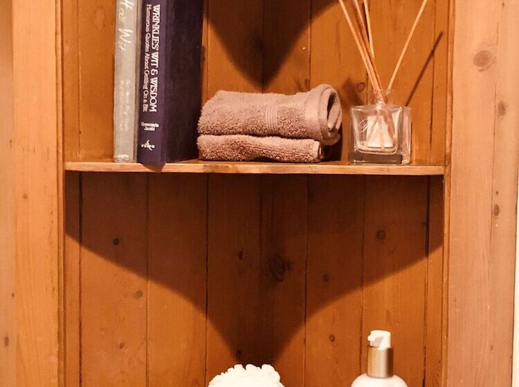 مبيت وإفطار The Blue Cow