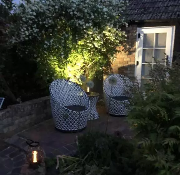 ベッドアンドブレックファースト The Blue Cow