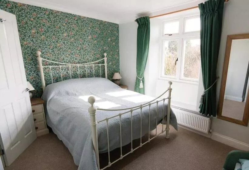 Aamiaismajoitus (B&B) The School House