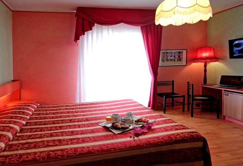 בית מלון כפרי Benaco