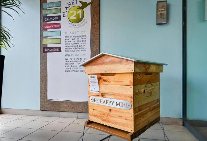 בית מלון כפרי Ibis Budget Orly Chevilly Tram 7