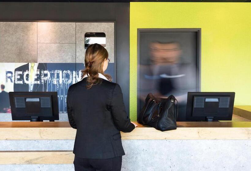 בית מלון כפרי Ibis Budget Orly Chevilly Tram 7