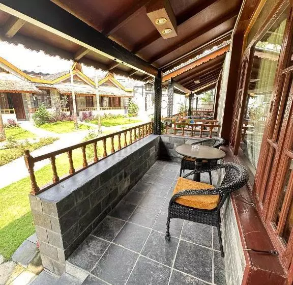 هتل Lake View Resort