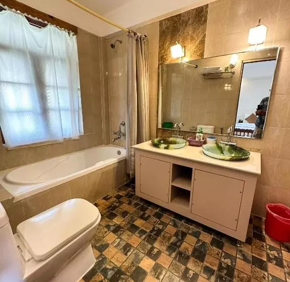 هتل Lake View Resort