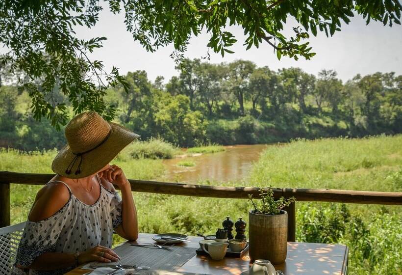 Отель Lion Sands Narina Lodge