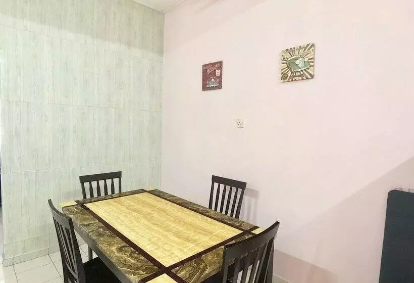 Hotelli Sakura 2 Homestay Kampar