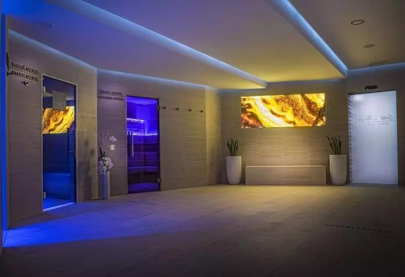 Villa Plaza Boutique Hotel & Spa