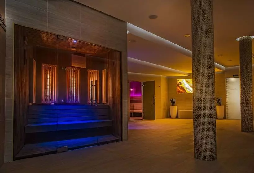 Villa Plaza Boutique Hotel & Spa