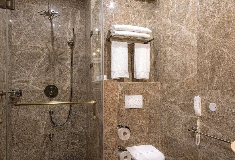 Villa Plaza Boutique Hotel & Spa