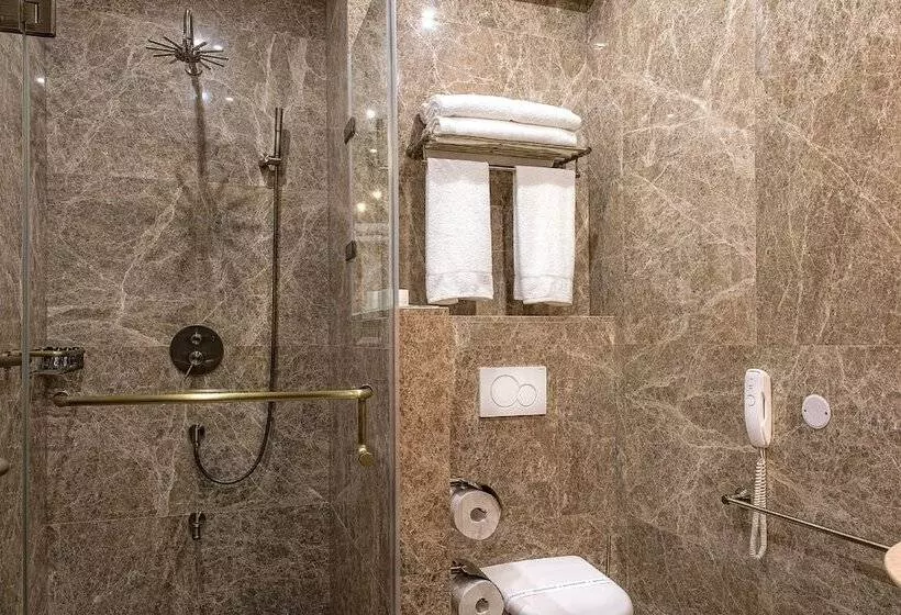 Villa Plaza Boutique Hotel & Spa