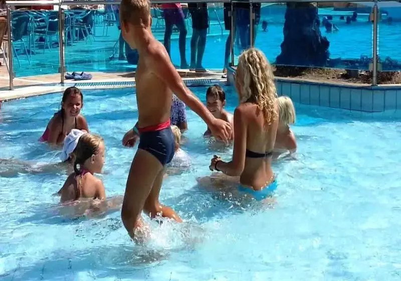 هتل Zante Inn