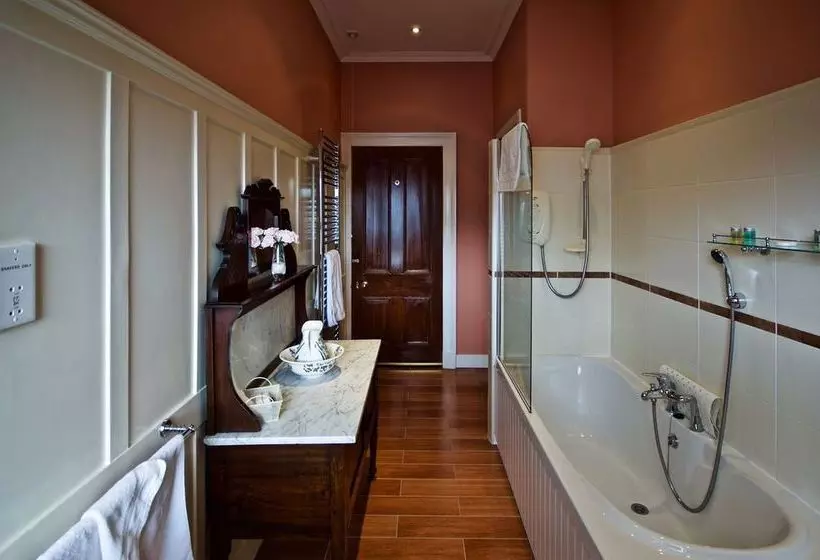 Muirholm Bed & Breakfast