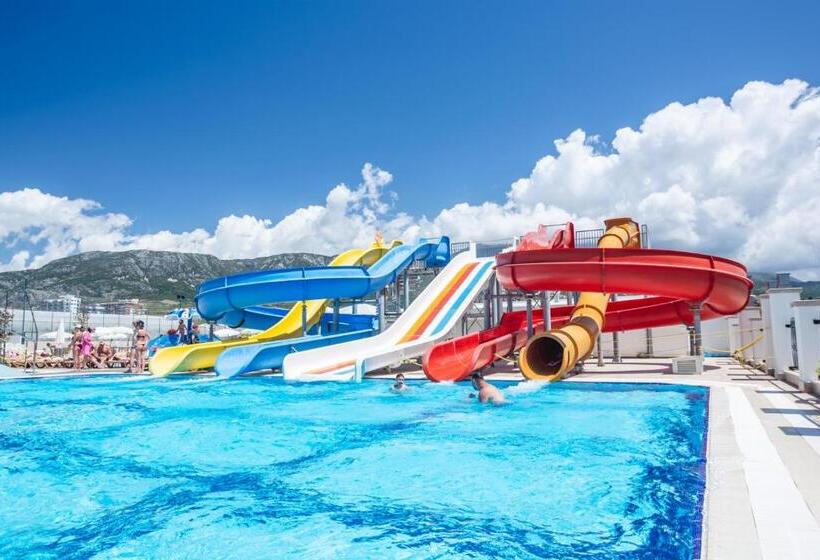 The Lumos Deluxe Resort Hotel & Spa