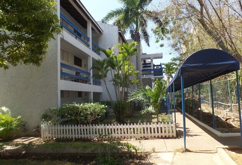 Garden Beach Studios At Montego Bay Club