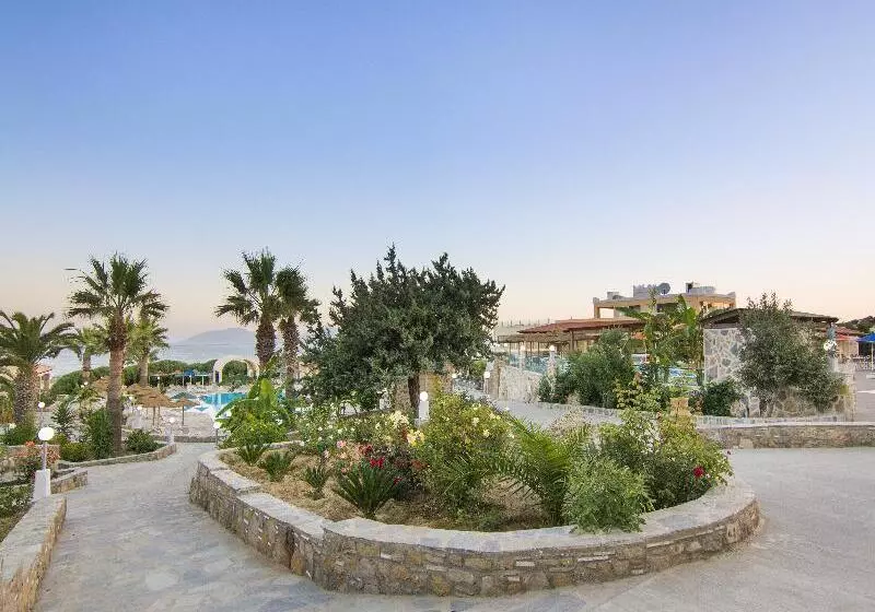 ホテル Kouros Palace