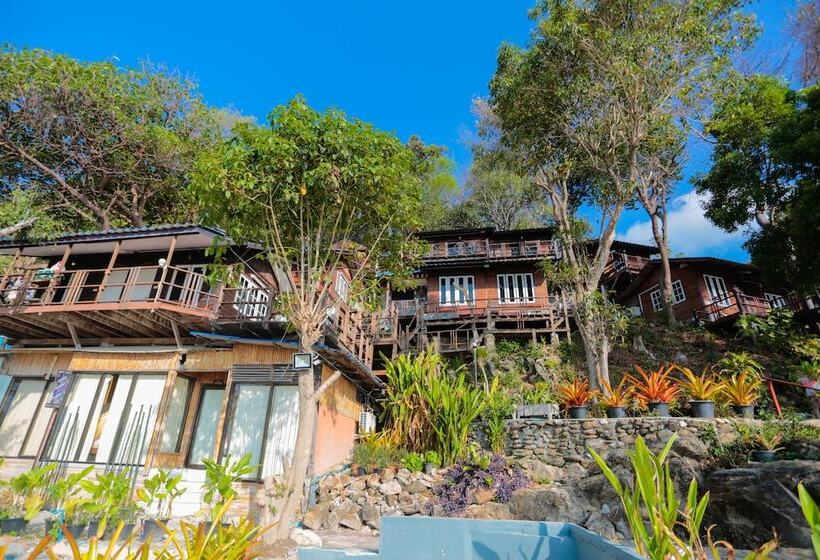 בית מלון כפרי Sangthian Beach Resort