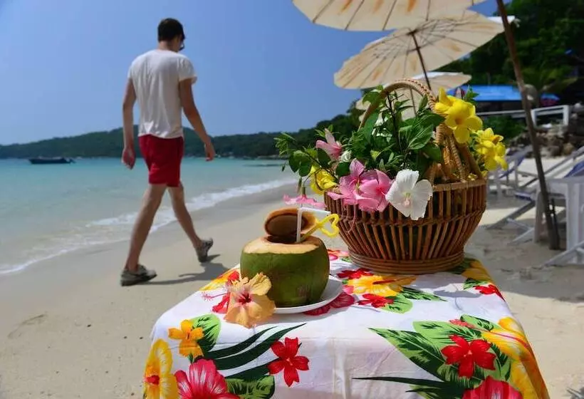هتل Sangthian Beach Resort