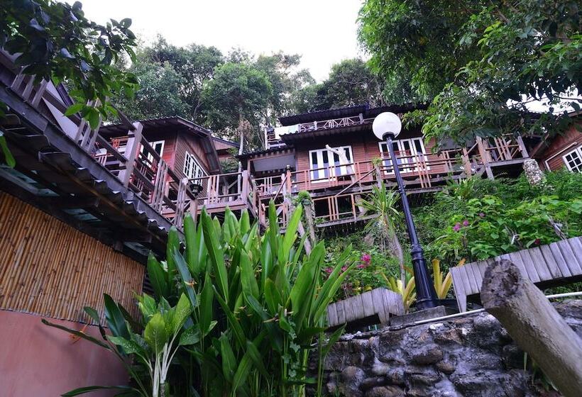 בית מלון כפרי Sangthian Beach Resort