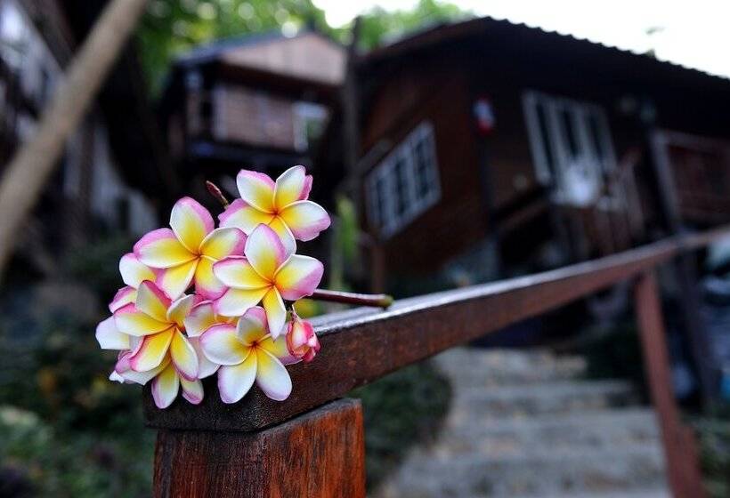 בית מלון כפרי Sangthian Beach Resort