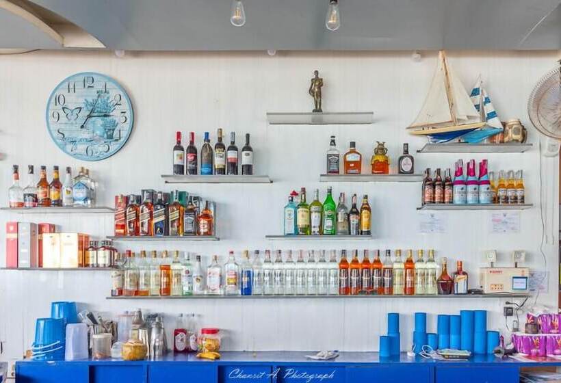 בית מלון כפרי Sangthian Beach Resort