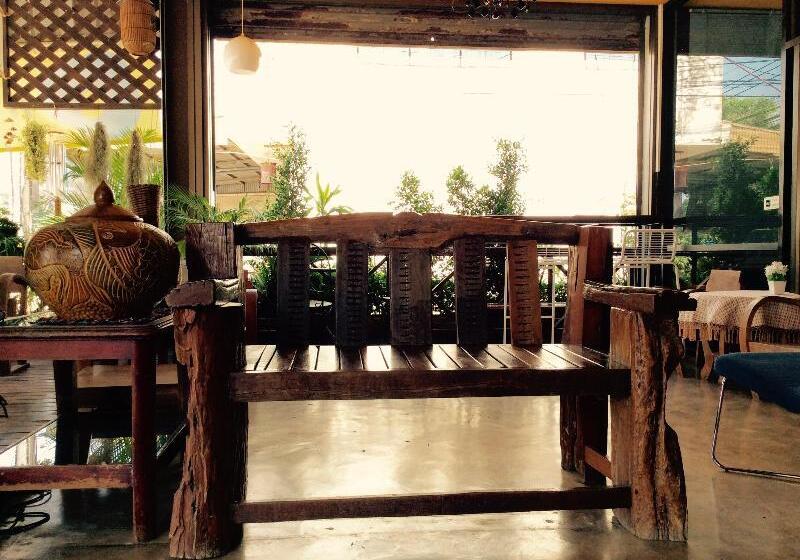 פנסיון Ez House