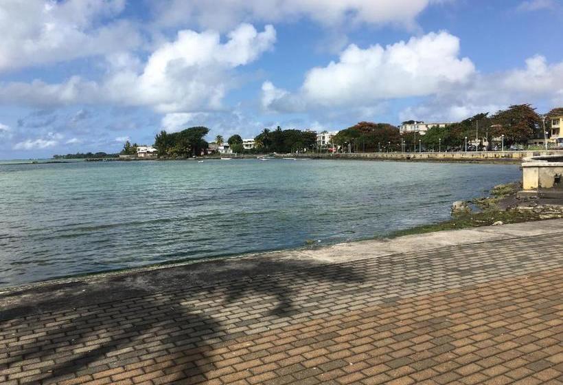 پانسیون Les Aigrettes