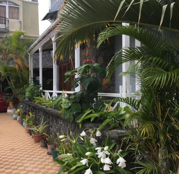 پانسیون Les Aigrettes