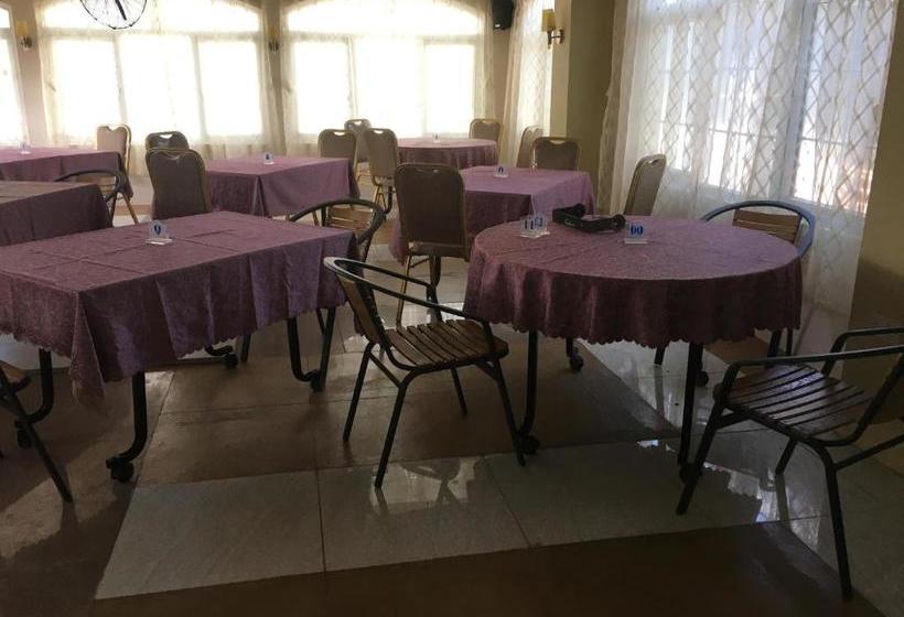 پانسیون Les Aigrettes