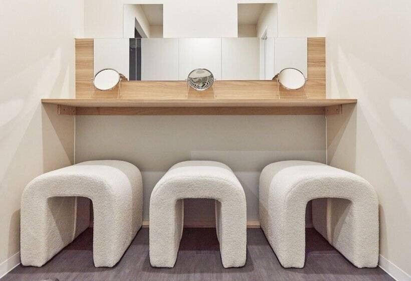 Tora Hotel Asakusa Hostel