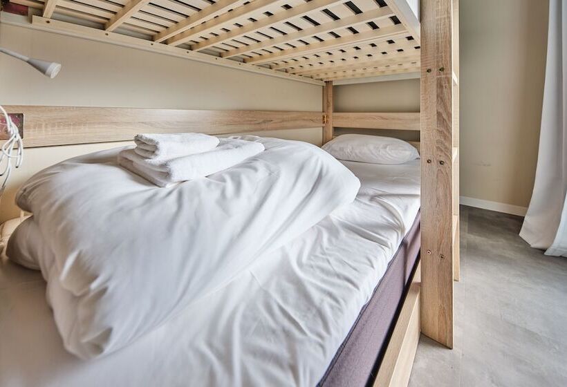 Tora Hotel Asakusa Hostel