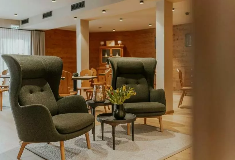 ベッドアンドブレックファースト Almrausch Boutique Chalet