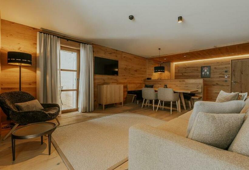 تختخواب و صبحانه Almrausch Boutique Chalet