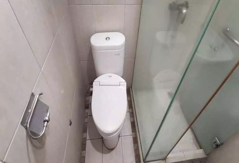 ホテル Behomy Corner Eight Lippo Karawaci