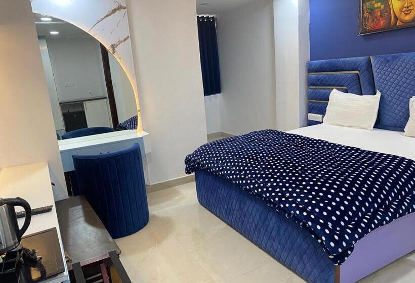 בית מלון כפרי Noida Dreams 144