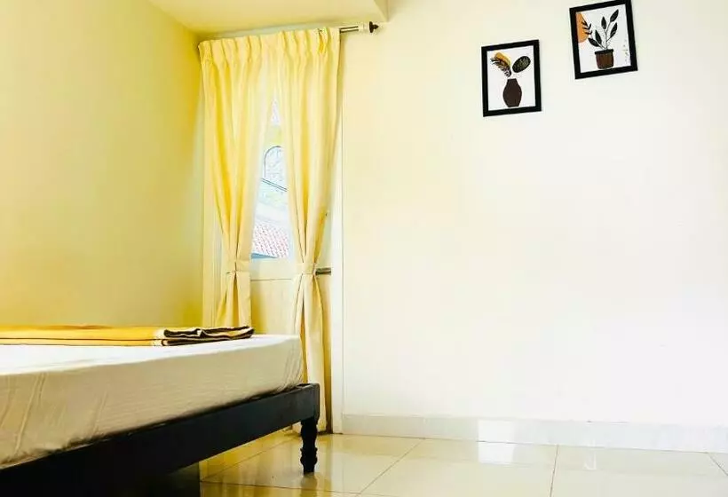 پانسیون Jack S Den Residency