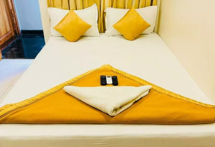 پانسیون Jack S Den Residency