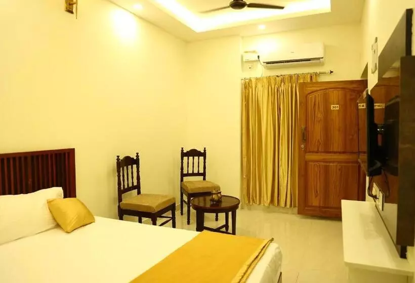 پانسیون Jack S Den Residency